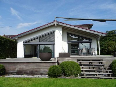 EINZIGARTIGE GELEGENHEIT: ELEGANTES EINFAMILIENHAUS MIT PANORAMABLICK INS RHEINTAL