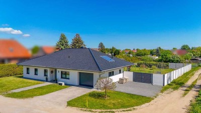 Traumhaus gesucht? Neuwertiger Bungalow mit 132 qm WFL und allen Annehmlichkeiten in 17398 Ducherow