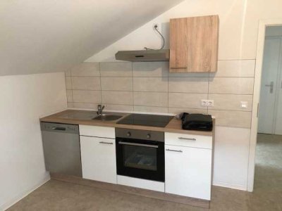Neuwertige 2-Zimmer-Wohnung mit Dachterrasse und EBK in Kehl