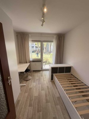 Möbliertes 1-Zimmer-Apartment mit Terrasse (nur Studenten/Azubis/Schüler)