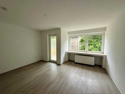 LEERE 3 ZIMMER MIT SÜDBALKON IM 2. OBERGESCHOSS