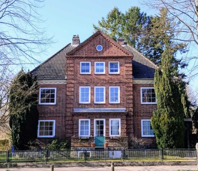 Schön gelegene, gepflegte 4-Zimmer-DG-Wohnung in Rendsburg