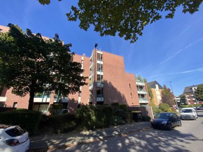 Attraktive Dachgeschoss-Wohnung mit Einbauküche, Loggia & TG-Stellplatz am Hildener Nordmarkt