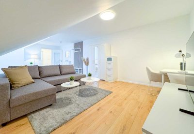 Modern sanierte 1,5-RW im EG* EBK* Süd-Terrasse* neue Möblierung* TG-E-SP*  Bad mit Wanne* zentral*