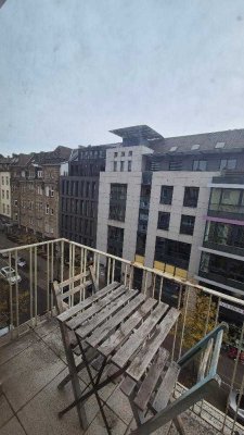 Geräumige und zental gelegene 2 ZKB Wohnung