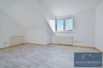 Wohnen in Schönfeld im Erzgebirge: Ruhige 2-Zimmer-Wohnung Top-Lage mit Einbauküche, eig. Stellplatz
