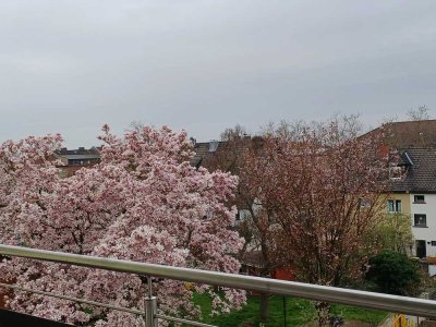Helle 4-Zimmer-Wohnung mit Balkon in Aschaffenburg