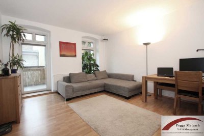 Charmante Hochparterre‑Heldin mit Zwinkerfaktor