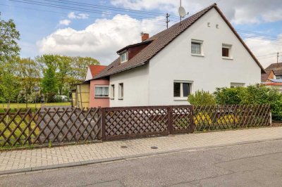 Doppelhaushälfte in Neureut sucht neue Eigentümer!
