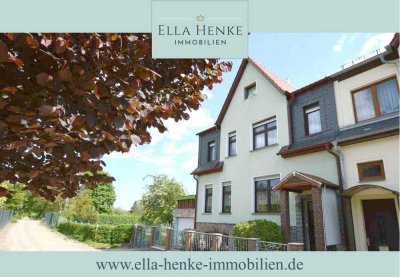 Mit Pool: Gepflegte, gemütliche Doppelhaushälfte mit Pool, Sauna, Garage...