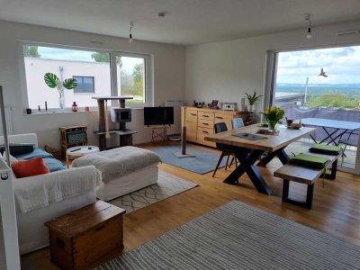 Zwischen Freiburg & Basel: Moderne 4-Zimmer-Wohnung mit riesigem Balkon und Fernsicht
