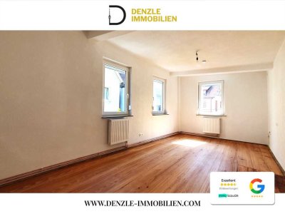 Sanierte Altbauwohnung in zentraler Lage mit EBK