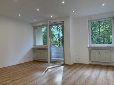 Frisch modernisierte 3-Zimmer-Wohnung mit Loggia - sofort bezugsfrei und Provisionsfrei