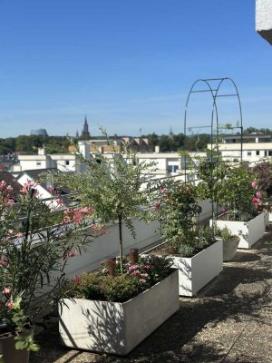 Gartenoase auf dem Stadtdach, vollmöblierte Penthauswohnung