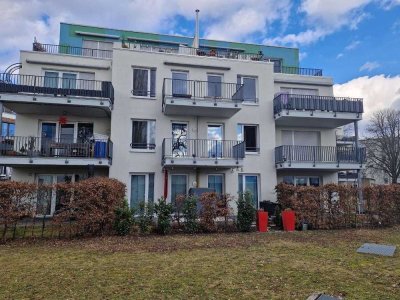 Bezugsfreie lichtdurchflutete 2-Raum-Wohnung mit  Dahmeblick