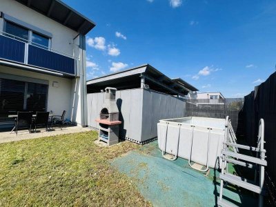 Willkommen im neuen Zuhause – modernes Kohlbacher Eckreihenhaus mit Garten, Pool &amp; Carport!