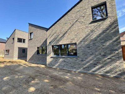 Moderne Neubau-Doppelhaushälften mit hochwertiger Ausstattung und nachhaltiger Technik!