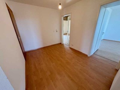 Neu renovierte, stadtnahe 3ZKB-Wohnung mit Balkon