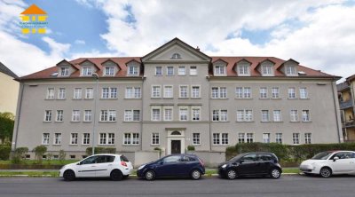 2-Raum-Wohnung im Dachgeschoss mit Balkon!