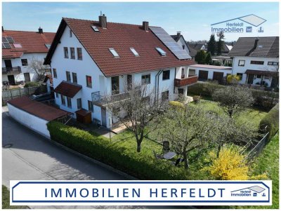 Sehr schöne & große Familienresidenz mit 315 m² & Traumgarten in ruhiger Lage - sofort bezugsfrei