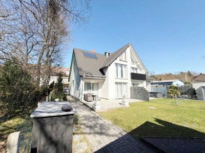 Moderne Doppelhaushälfte mit hochwertiger Ausstattung in ruhiger Lage