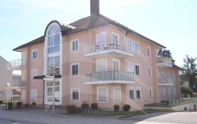 Einziehen und Wohlfühlen:  Großzügiges Appartement in Geisenhausen!