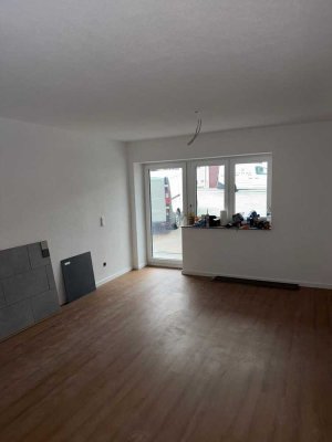 Modern sanierte 4-5 Zimmer-Wohnung (ca.78m²) Terrasse – Erstbezug nach Kernsanierung