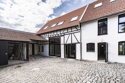 NEU ! *Paul & Partner* HISTORISCHE DOPPELHAUSHÄLFTE ZUM INDIVIDUELLEN AUSBAU !