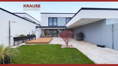 *Exklusive Villa im Bauhausstil* mit Wellness-Pool und Photovoltaik - modernste Haustechnik!