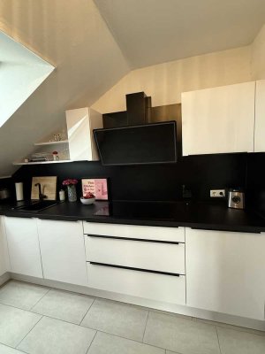 Attraktive 2,5-Zimmer-Dachgeschosswohnung mit exklusiver Dachloggia