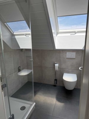 3-Raum-DG-Wohnung mit Balkon und Einbauküche in Esslingen-Sulzgries