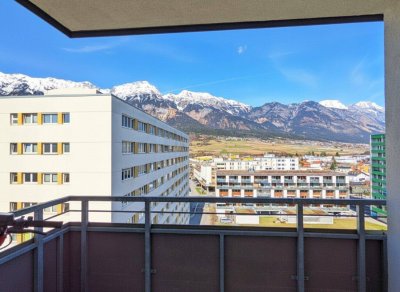 Olympisches Dorf: Großzügige 4-Zimmer-Wohnung im 9. Obergeschoss mit Lift, zwei Balkonen &amp; Tiefgaragenabstellplatz