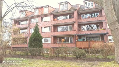 Wedel: modernisierte 3-Zimmer-Wohnung mit großer Loggia