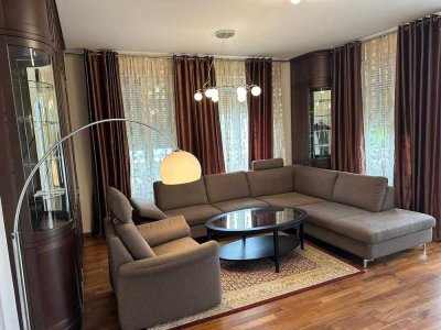4 Zimmer Wohnung in einer Stadtvilla in Schmargendorf, Fußbodenheizung, Terrasse, 2 TG Stellplätze