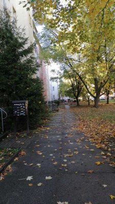 Wohnberechtigungsschein erforderlich - Gut geschnittene 1-Raum-Wohnung zu vermieten