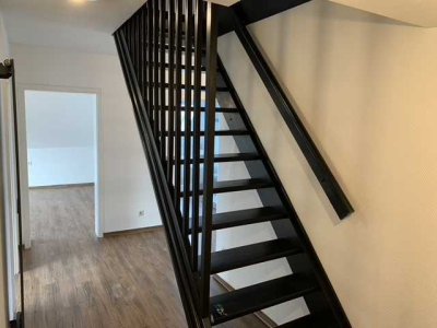 Großzügige Maisonettewohnung mit zwei Terrassen in Toplage von Pulheim