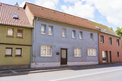 Saniertes, voll vermietetes Mehrfamilienhaus im Stadtzentrum von Saalfeld