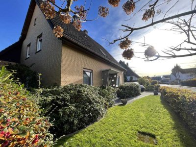 Freistehendes Einfamilienhaus auf großem Grundstück in zentraler Lage von Steinhagen