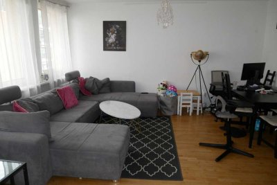 „Zentrales Wohnen in der City mit großer Terrasse“