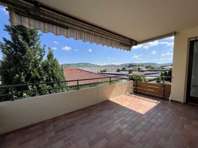 Wunderschöne frisch renoviert 3-Zimmer Wohnung mit Garage und neuer EBK