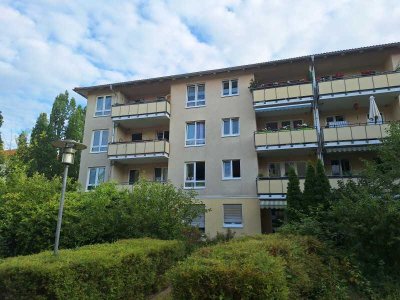 Ruhige Lage mit großzügigem Balkon!