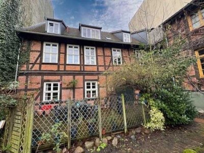Eigennutz und Kapitalanlage -  Mehrfamilienhaus mit 3 Wohnungen