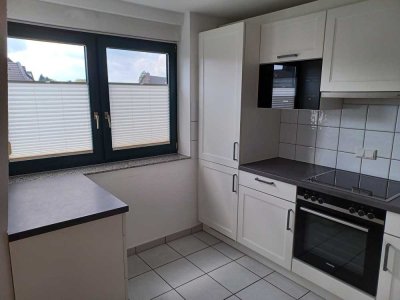 Moderne 2-Zimmer-Dachgeschosswohnung in Tönisvorst – zentrale Lage, Einbauküche & Garage