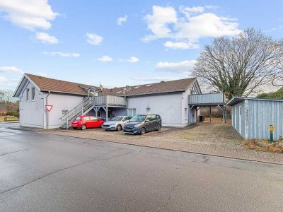 Kapitalanlage: Vermietete 2-Zimmer-Dachgeschosswohnung mit Balkon und Stellplatz in Owschlag