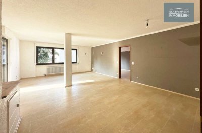 Zentral in Leonberg: gut geschnittene 3,5-Zimmer-Wohnung mit Balkon, Einbauküche & Stellplatz