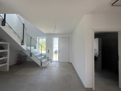 Modernes EFH mit gehobener Ausstattung u. großzügigem Wohnkonzept