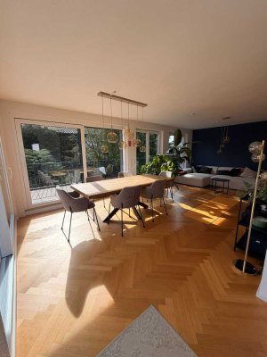 Lichtdurchflutetes Penthouse : 3-Zimmer-Wohnung mit Süd-West-Balkon