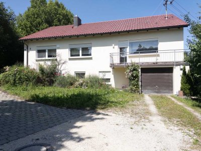 Haus mit Großem Grundstück und Einliegerwohnung