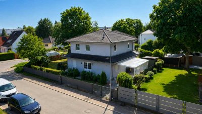Mediterranes Familienhaus im Toskana-Stil mit Garten, Carport und 5 Zimmern in Berlin-Wilhelmstadt