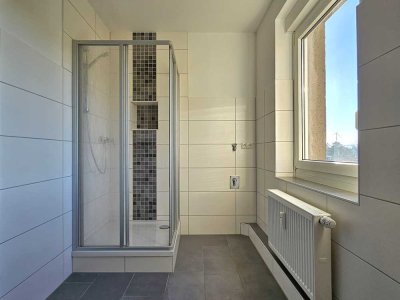 Sanierte 3-RWE mit großer Küche, Dusche und Badewanne